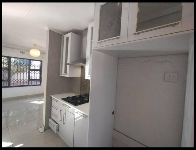 4 BEDROOM HOUSE FOR SALE IN DAWN PARK EXT